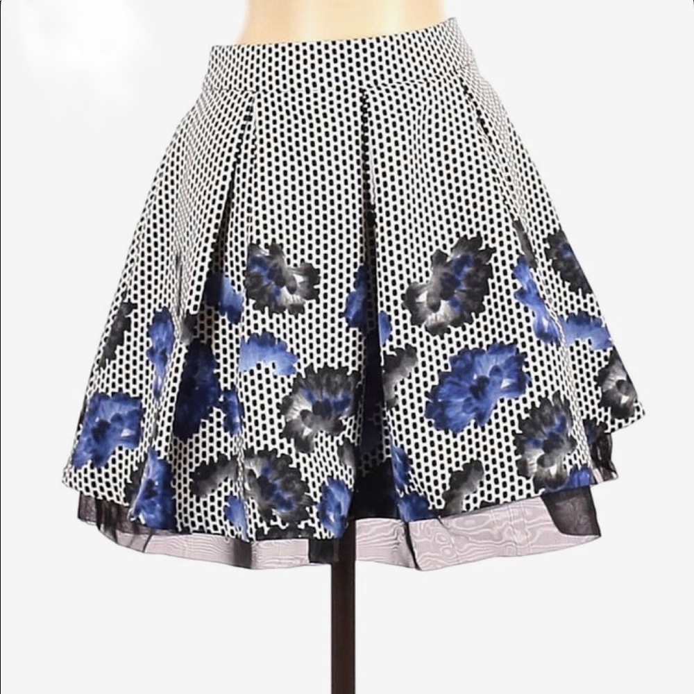 Express polka dot mini skirt size 4